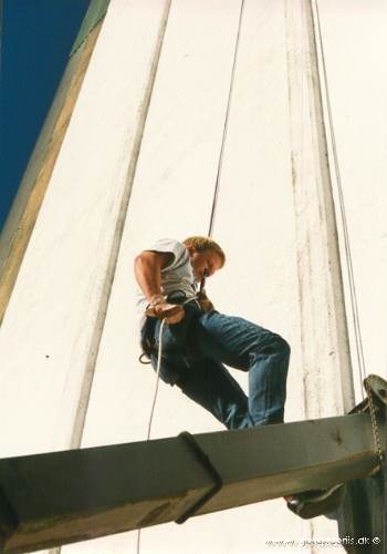 Repelling 002 MPR.JPG